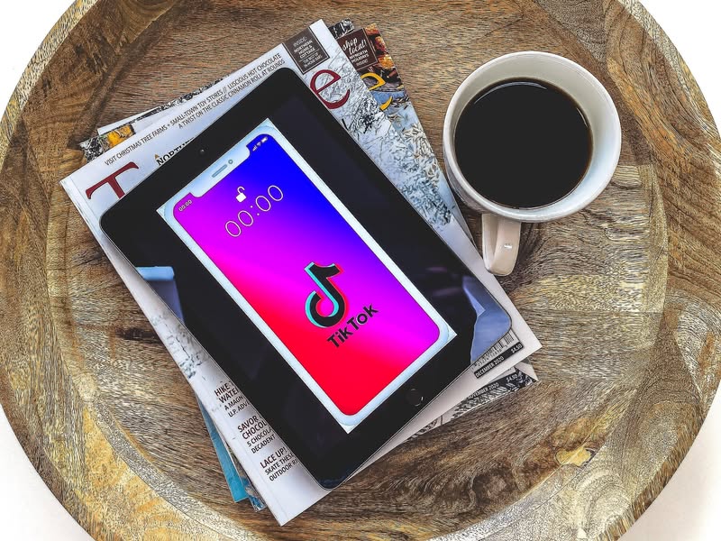 Trump Extends TikTok Sale Deadline by 75 Days, Links to Trade Talks