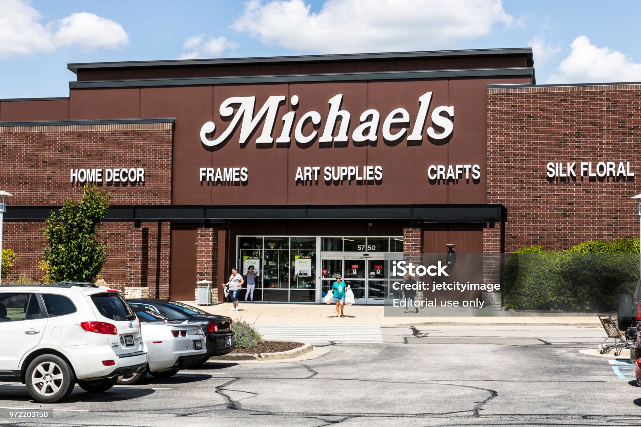 Michaels Acquires Joann Brands as Craft Retailer Expands Into Fabric Market