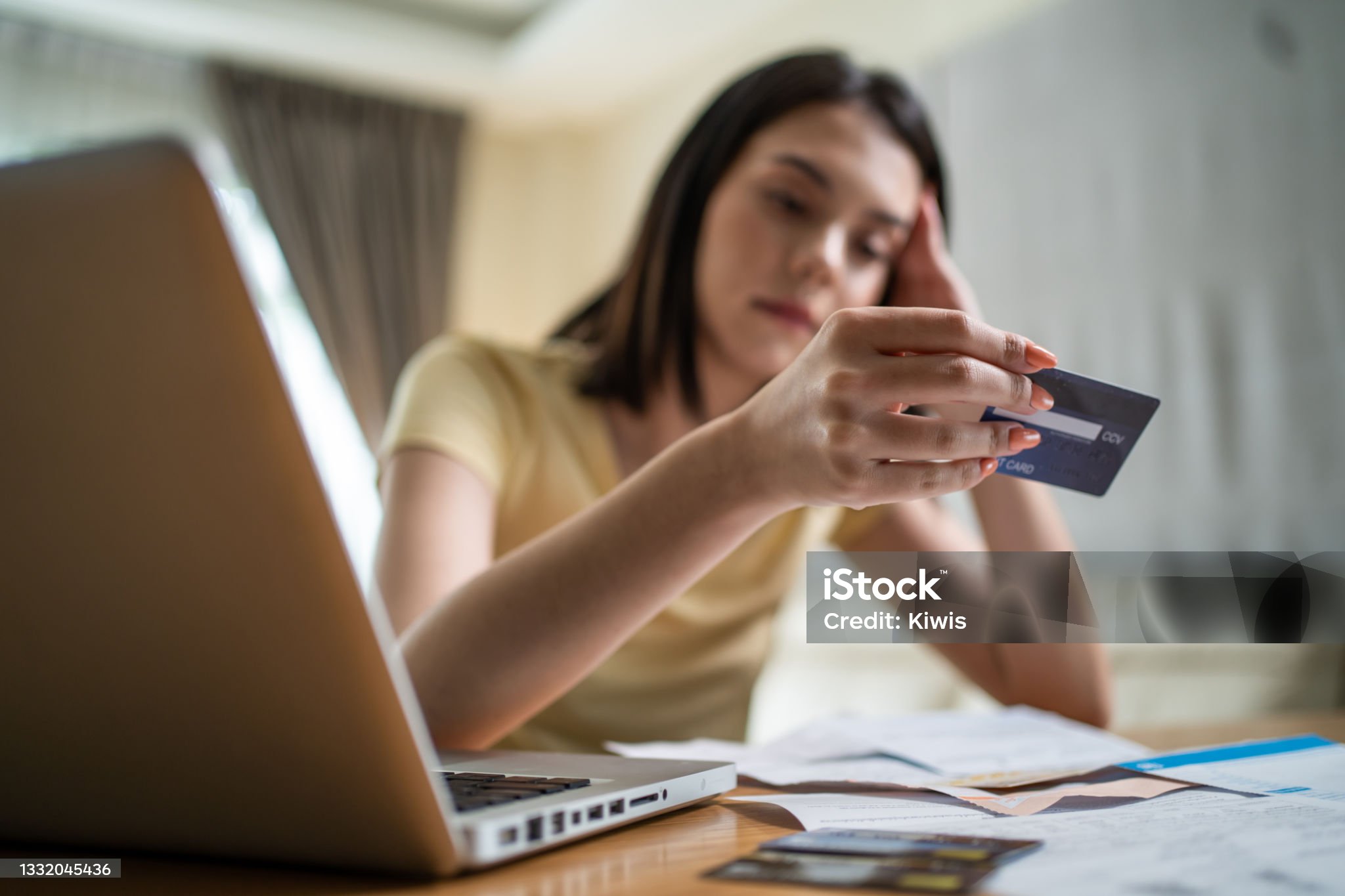 Young Adults Face Critical Business Career Decisions in Evolving Job Market