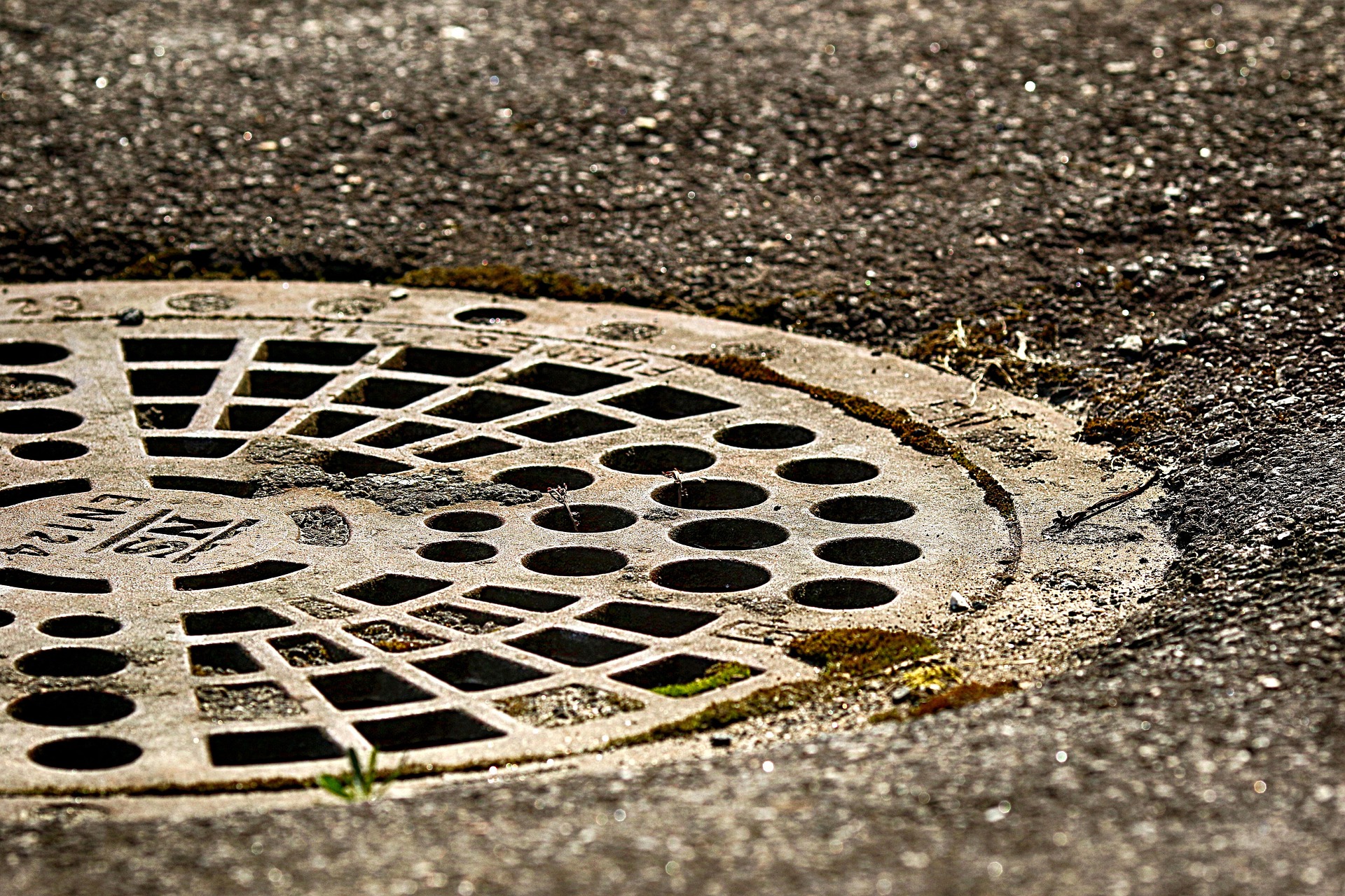 Sewer Odor Mystery Persists After Year of Investigation
