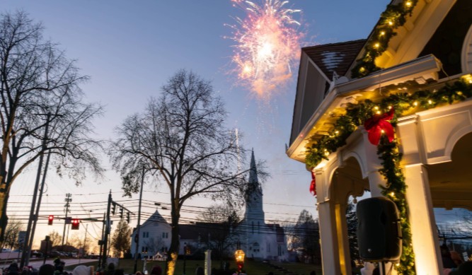 Holiday Events and Giving Opportunities in Aurora 2025