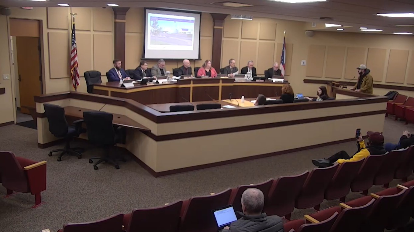 Planning Commission: New Sports Facility, Pet Urgent Care, and Krazy Bins Facade Compromise